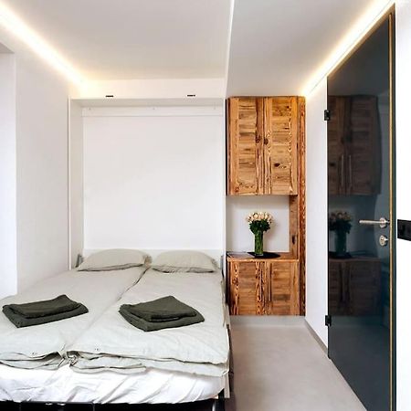 Small But Wow! Studio With Pool @ The Central Lake Кранс Монтана Екстериор снимка