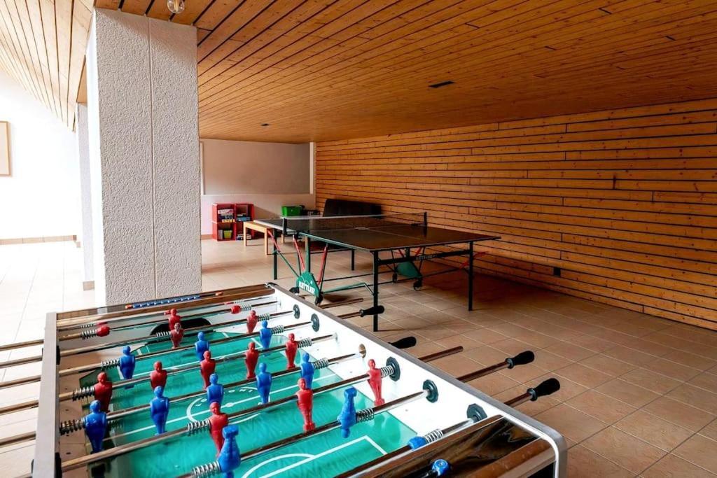 Small But Wow! Studio With Pool @ The Central Lake Кранс Монтана Екстериор снимка