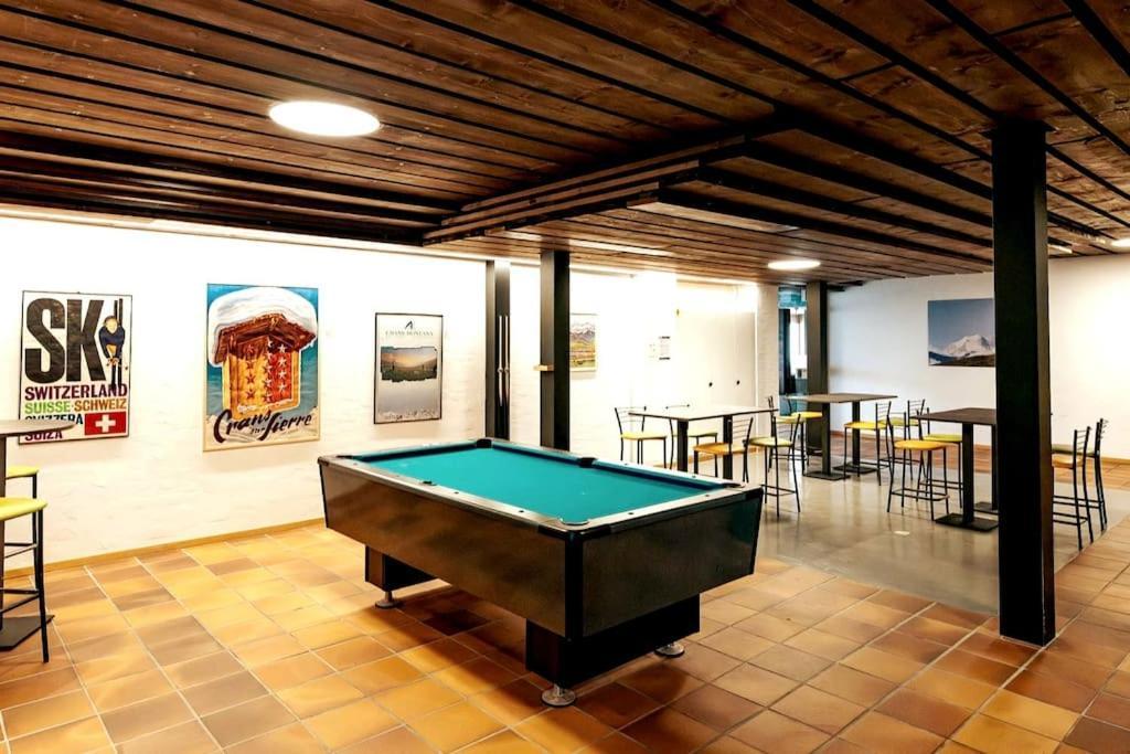 Small But Wow! Studio With Pool @ The Central Lake Кранс Монтана Екстериор снимка